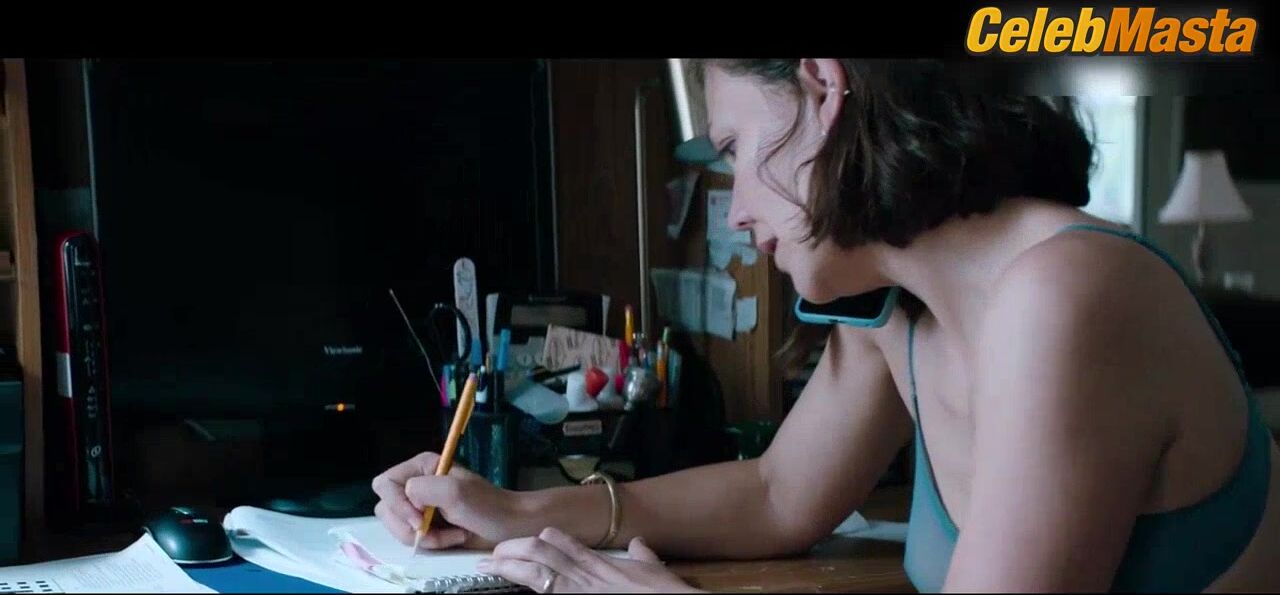 Maggie Gyllenhaal ’s Underwear Scene In The Kindergarten - Photo 1 of 5 photo 4