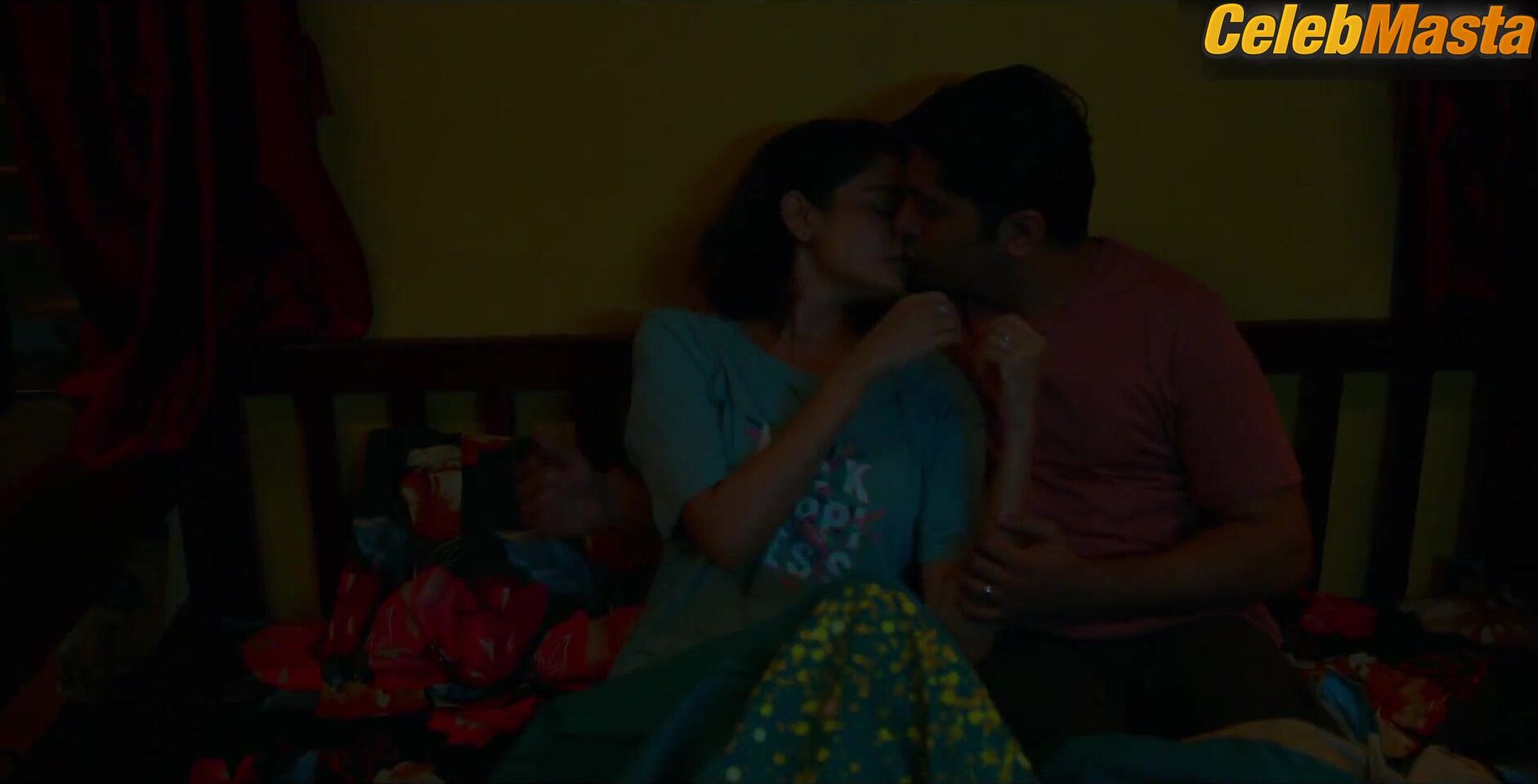 Tamanna Bhatia Flaunts Body In Scene From Jee Karda - Photo 2 of 5 photo 1