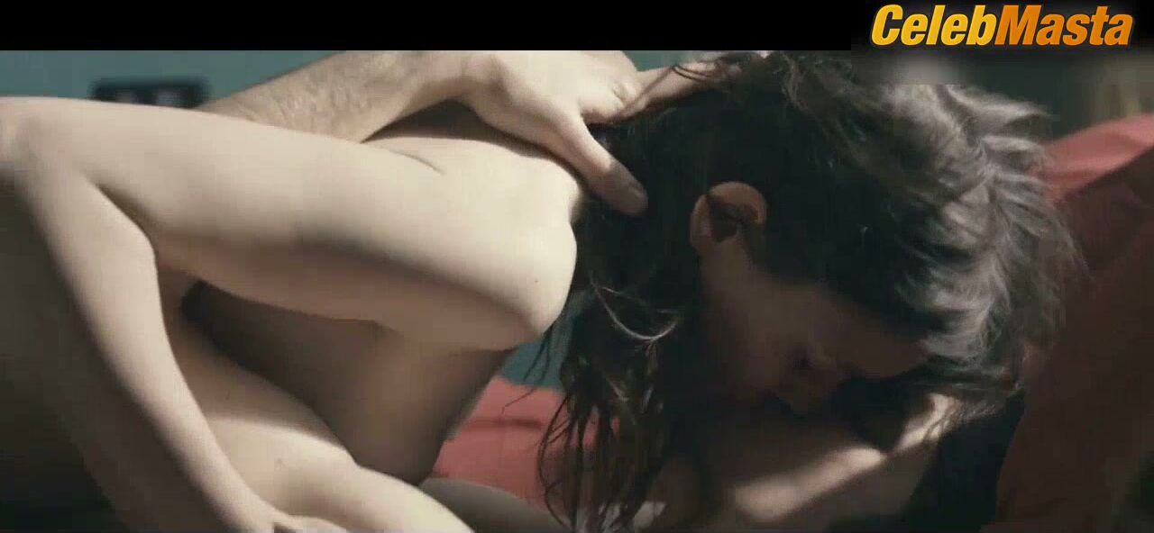Astrid Berges-frisbey Tits, Ass Scene From The Sex Of The Angels - Photo 1 of 5