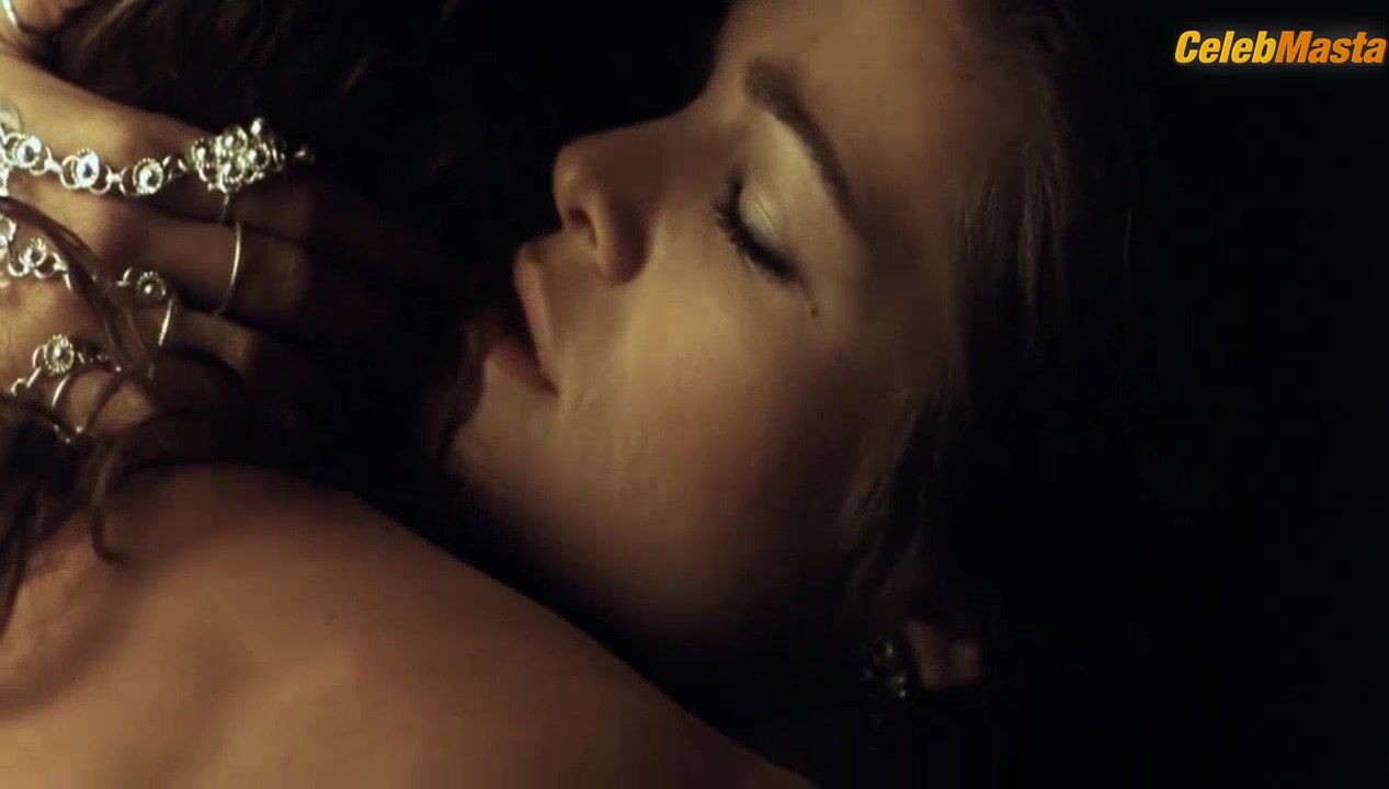 Manuela Arcuri ’s Sexy Scene From Mad Love - Photo 1 of 5 photo 4