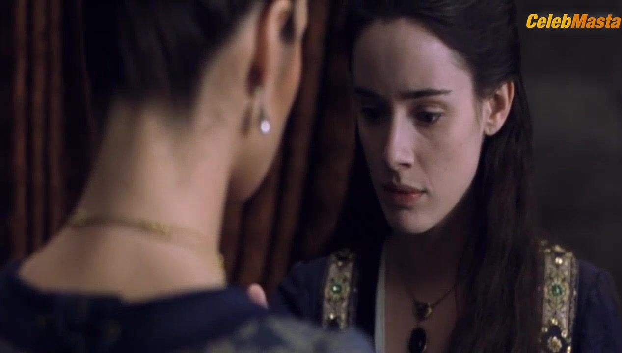 Manuela Arcuri ’s Sexy Scene From Mad Love - Photo 1 of 5 photo 5