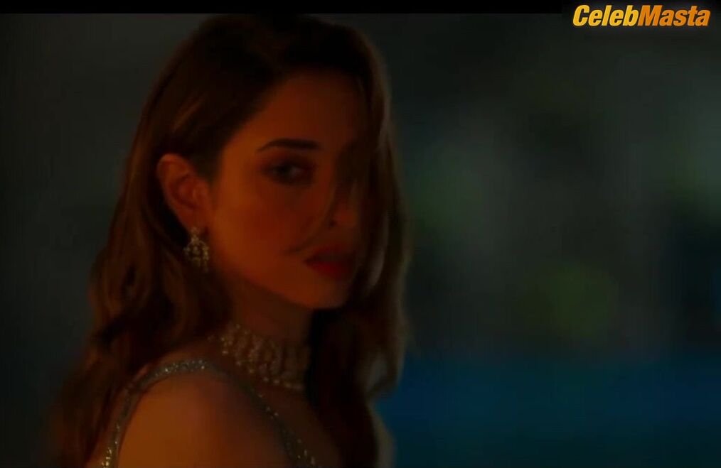 Tamanna Bhatia Reveals All In Scene From Jee Karda - Photo 2 of 5 photo 1