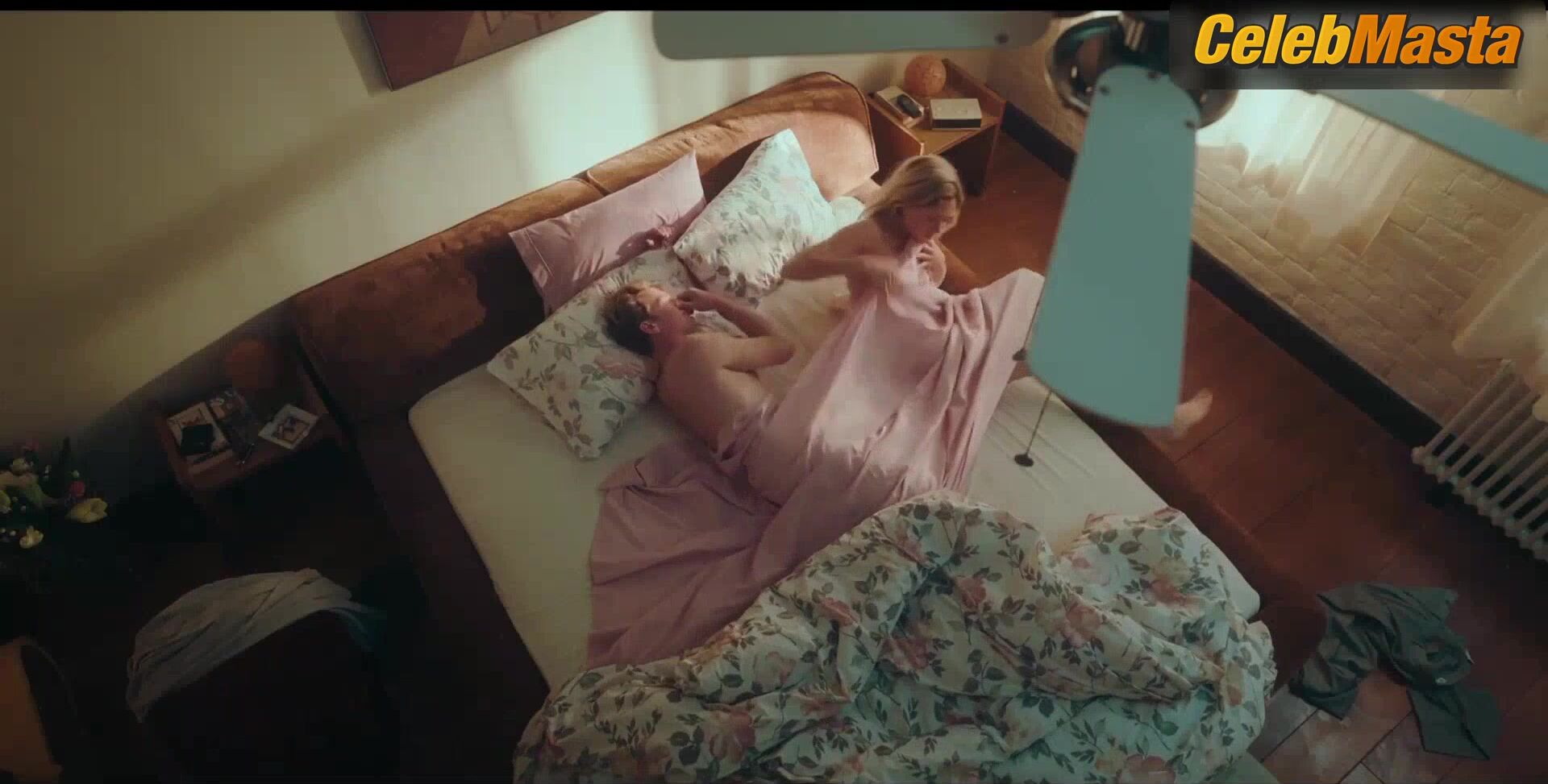 Delfina Chaves Tits, Underwear Scene From Maxima - Photo 2 of 5 photo 1