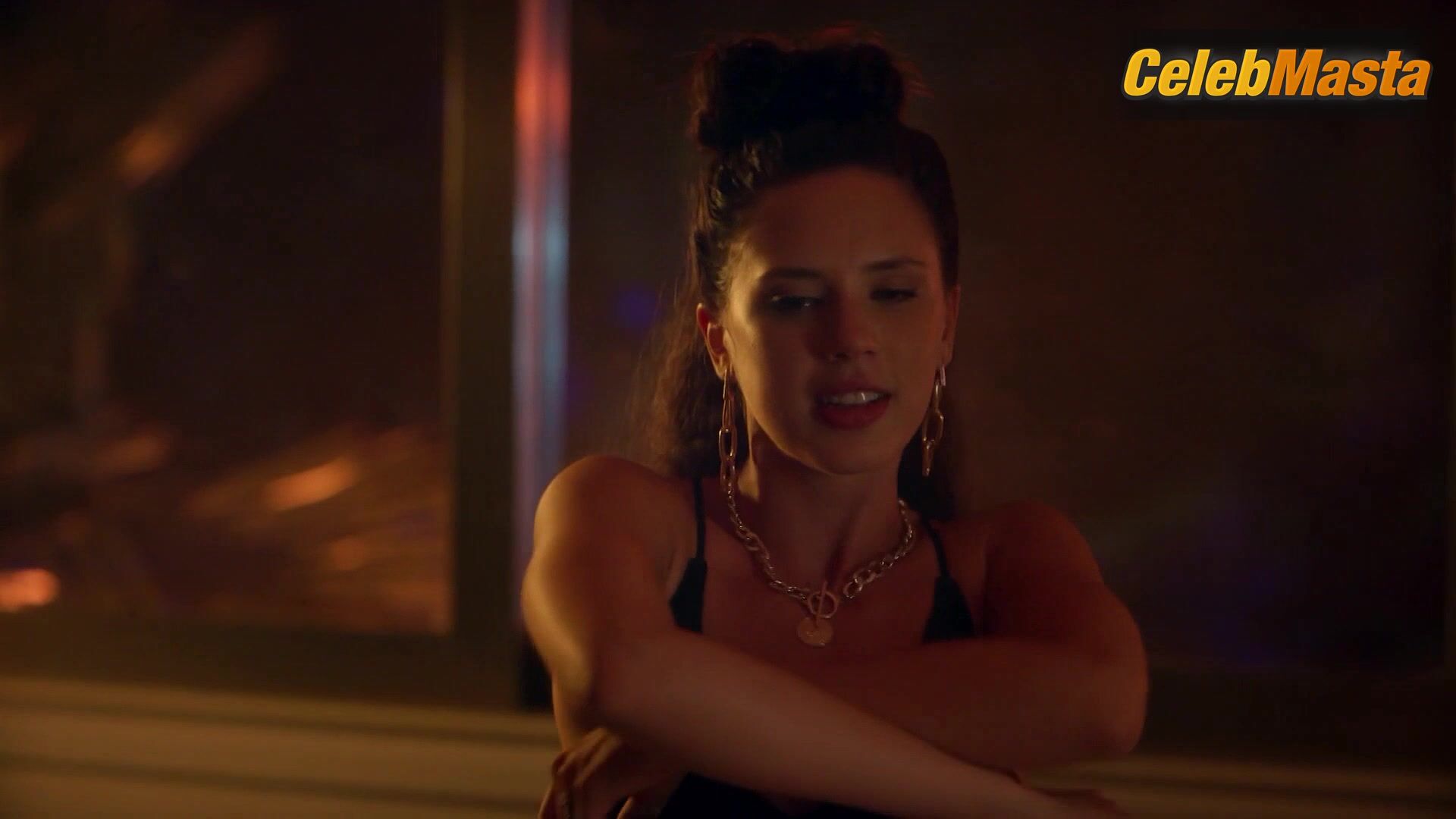 Delfina Chaves Swimsuit Scene In Rap Battlefield - Photo 2 of 5