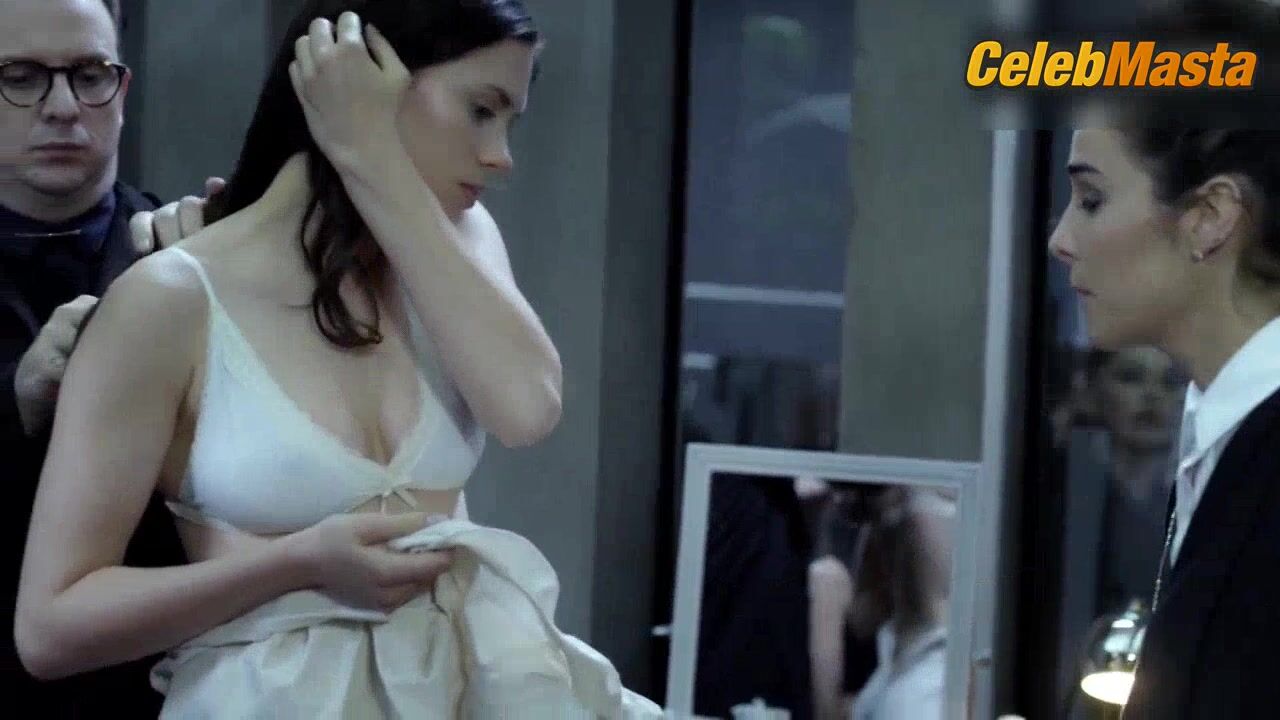 Delfina Chaves Underwear Scene In Edha, Bares Lingerie - Photo 1 of 5 photo 4