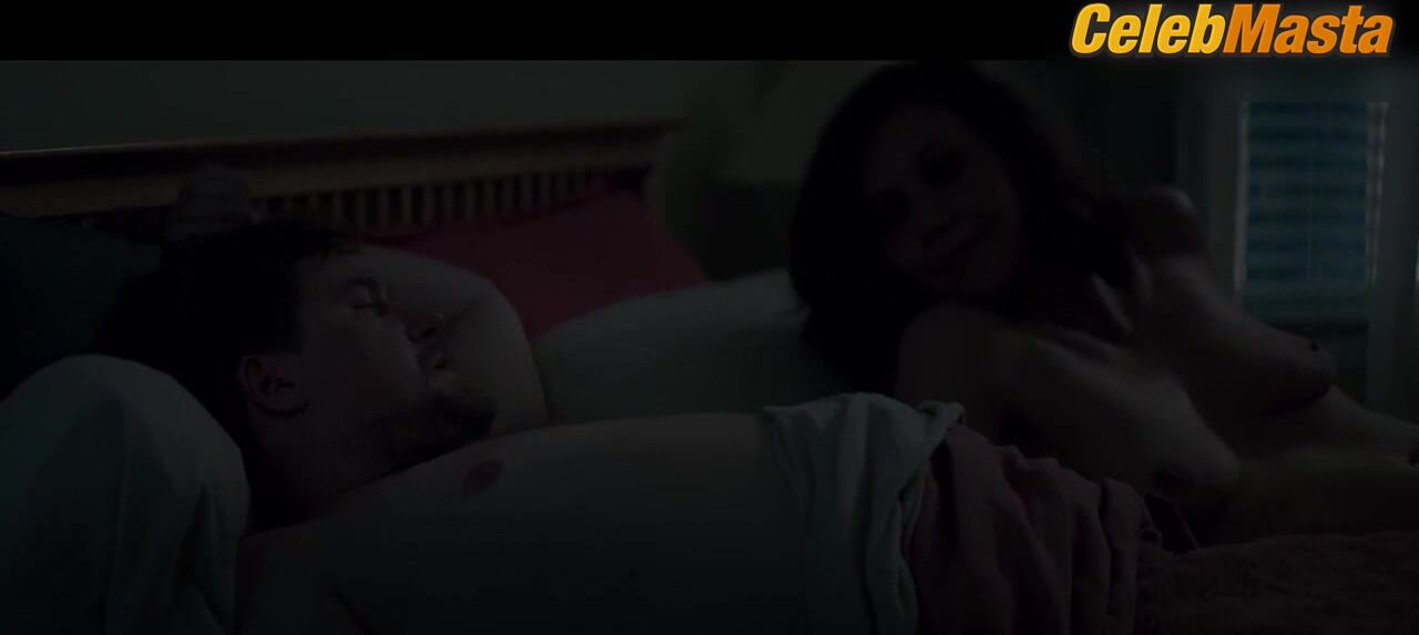 Maggie Gyllenhaal Bares Boobs In Scene From The Kindergarten - Photo 1 of 5 photo 5