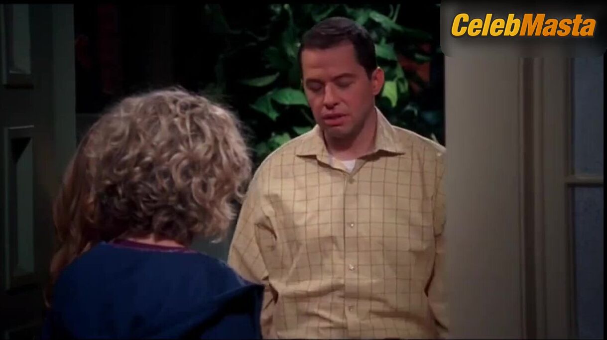 Kelly Stables Tits Scene From Two And A Half Men - Photo 3 of 5 photo 2