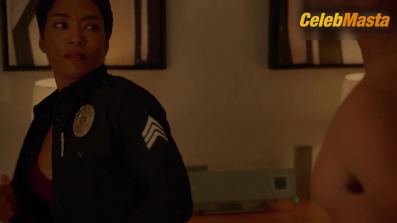 Angela Bassett ’s Underwear Scene From 9-1-1 - Photo 5 of 5 photo 1