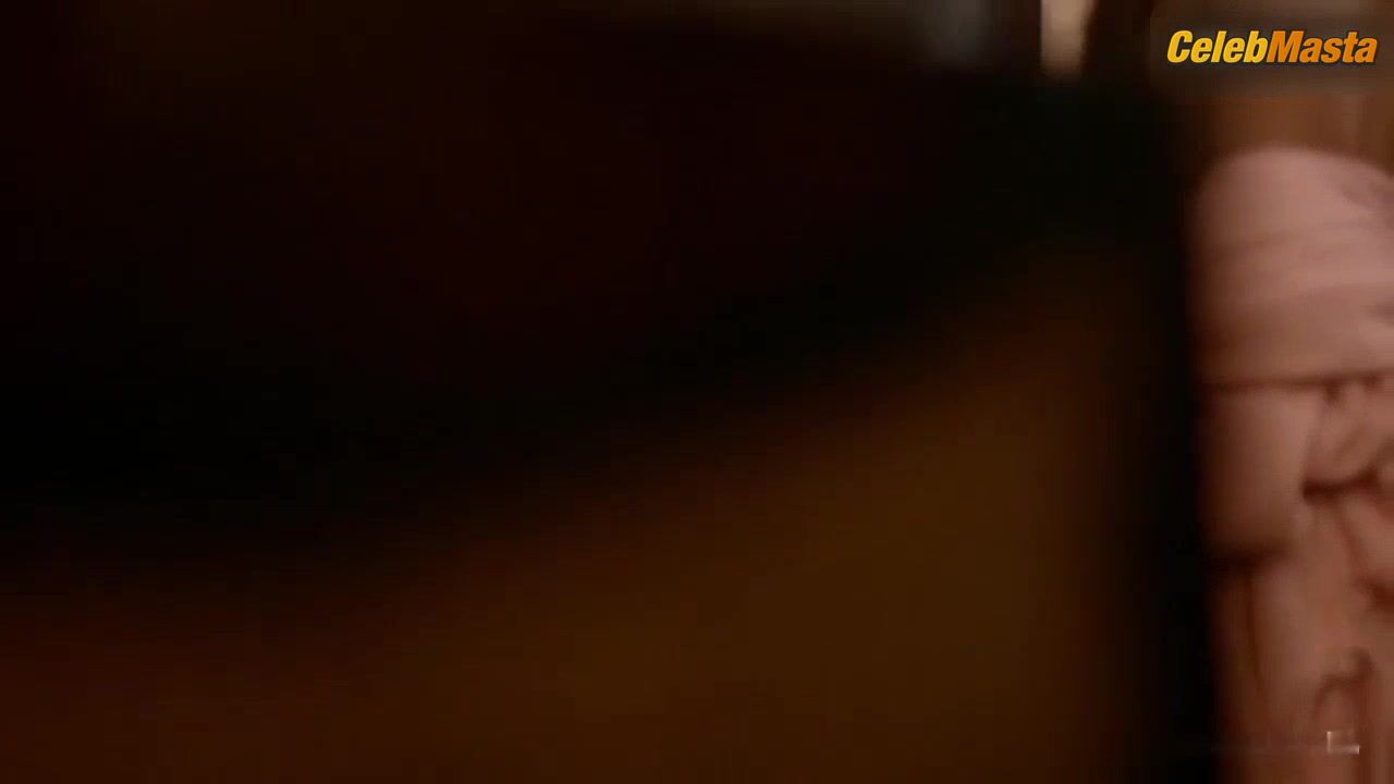 Lovi Poe Boobs, Underwear Scene In Guniguni - Photo 2 of 5 photo 5