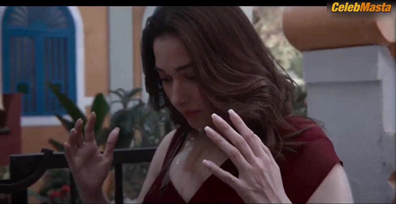 Tamanna Bhatia Tits, Thong Scene From Lust Stories 2 - Photo 2 of 5 photo 1