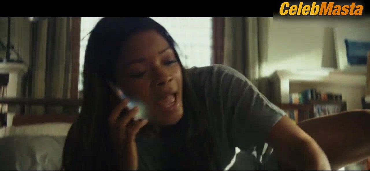 Naomie Harris ’s Underwear Scene From Rampage - Photo 2 of 5
