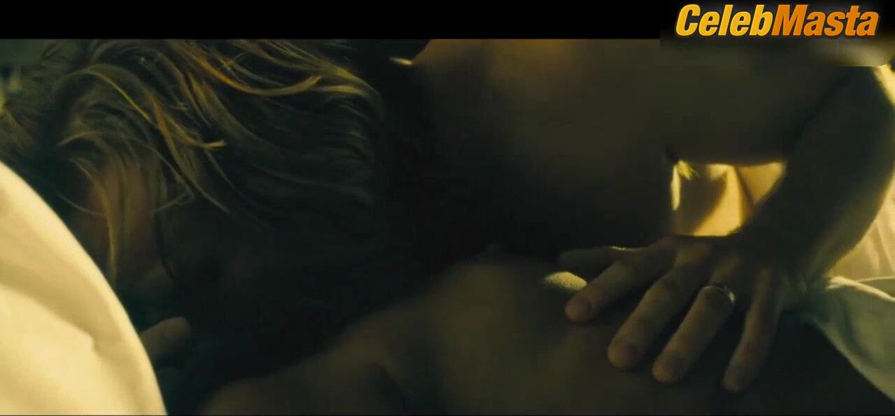 Naomie Harris Interracial Naked Scene From Our Kind Of - Photo 4 of 5 photo 2
