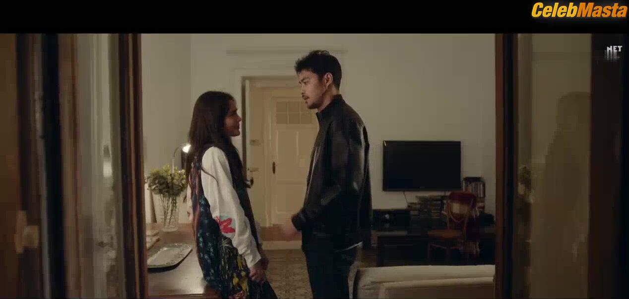 Lovi Poe Ass, Tits Scene From Malaya - Photo 2 of 5 photo 1