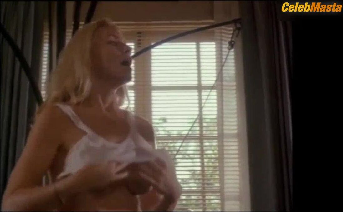 Shannon Tweed Tits Scene From Possessed By The Night - Photo 2 of 5 photo 4