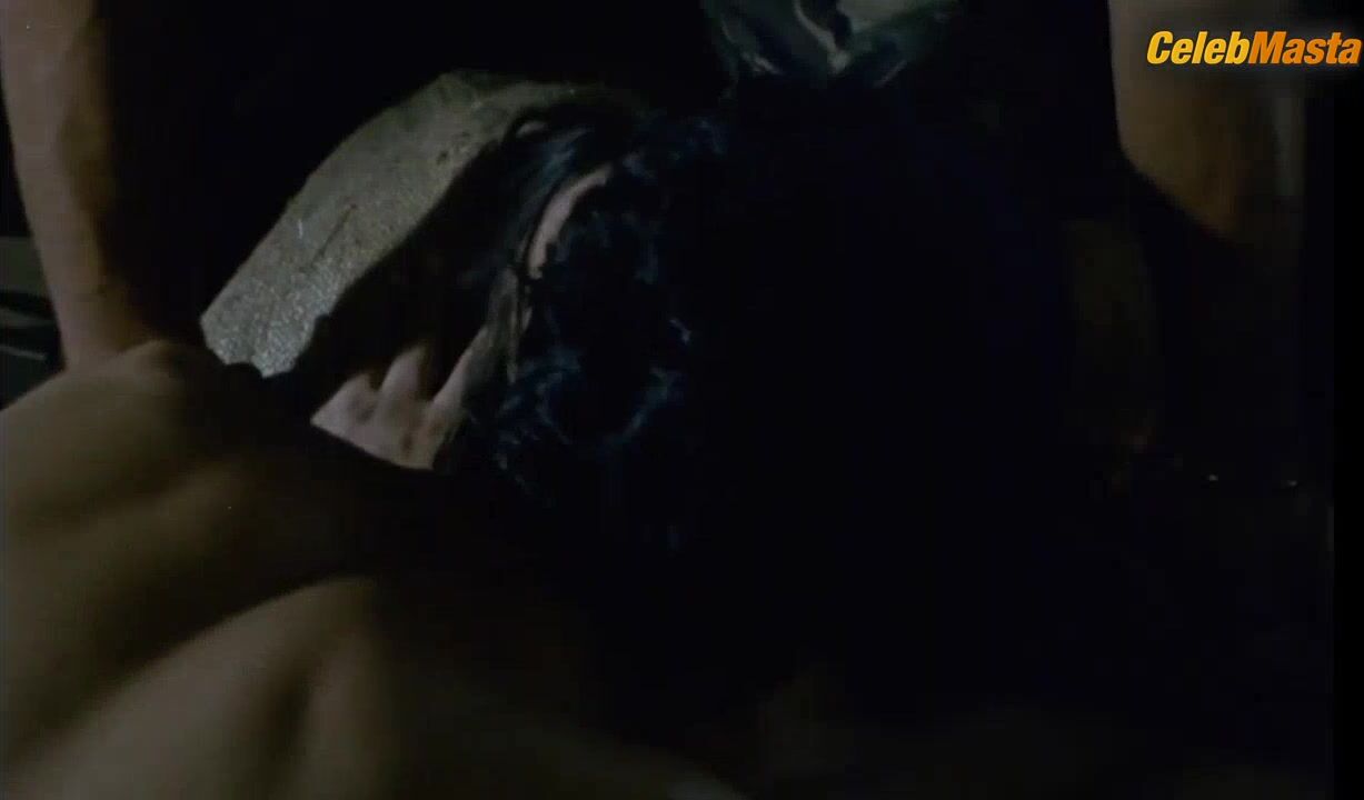 Laura Gemser Tits Scene From Emanuelle, Queen Of The - Photo 2 of 5 photo 5