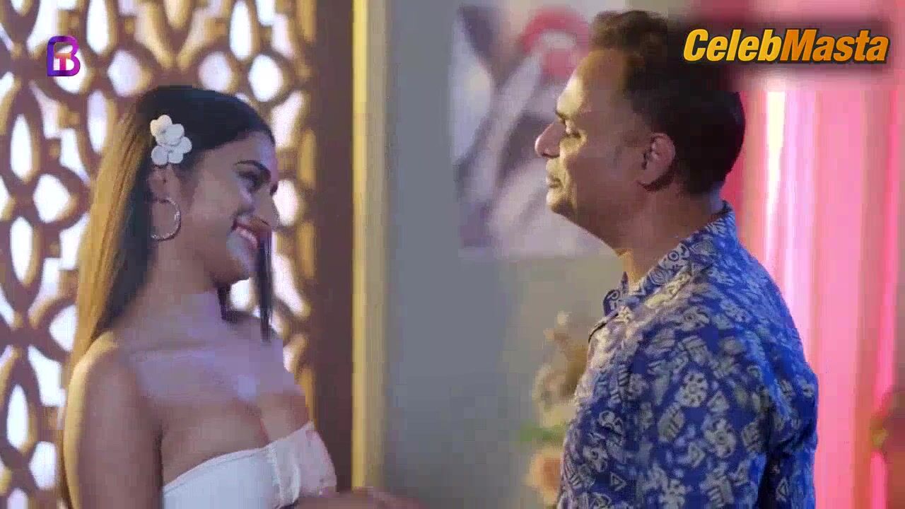 Swetha Yadav Bares All In Scene From Mohini Massage - Photo 1 of 5 photo 4