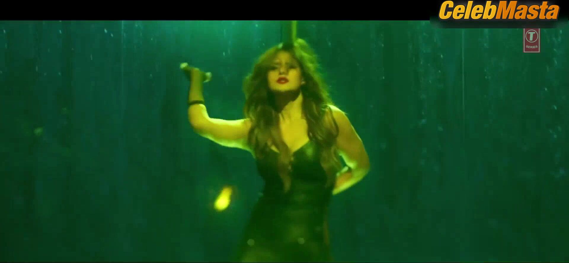 Zarine Khan ’s Sexy Scene From Wajah Tum Ho - Photo 1 of 5 photo 2