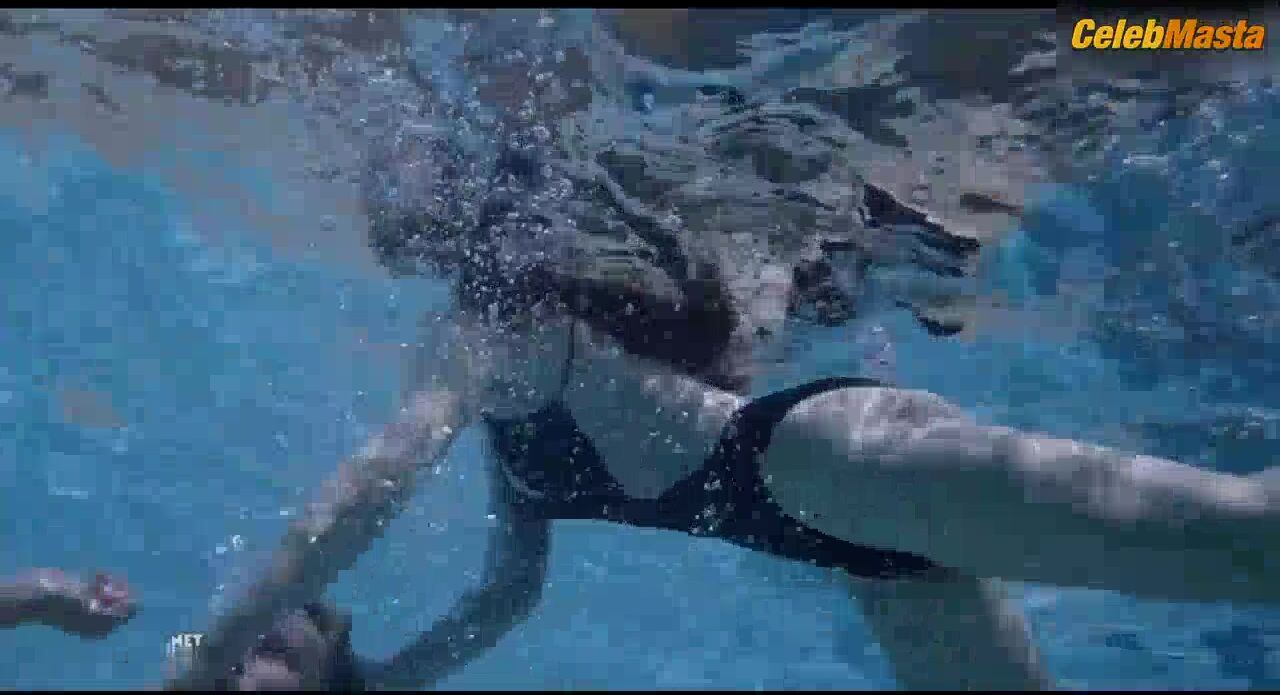 Shannon Tweed Booty, Tits Scene From In The Cold Of The - Photo 2 of 5 photo 5
