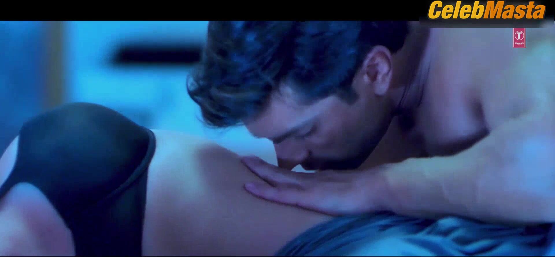 Zarine Khan ’s Underwear Scene From Hate Story 3 - Photo 2 of 5 photo 5