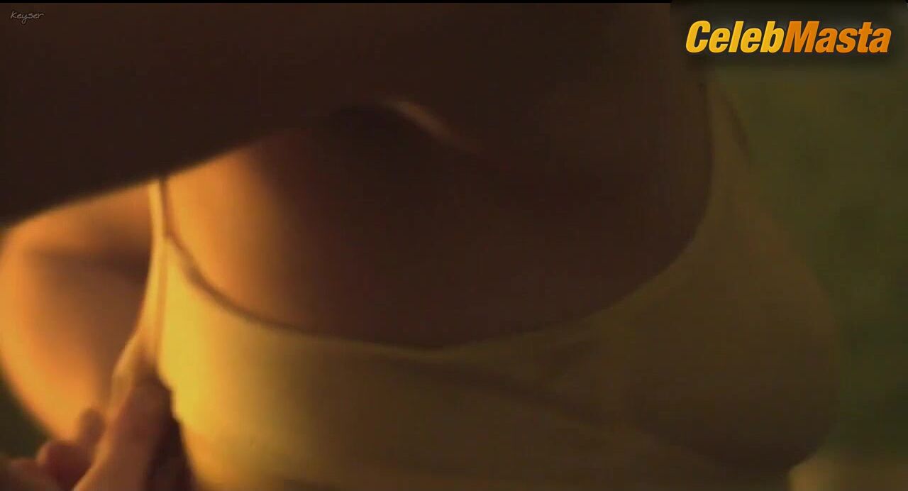 Kate Dickie Boobs, Bush Nude Scene In Red Road - Photo 2 of 5 photo 1