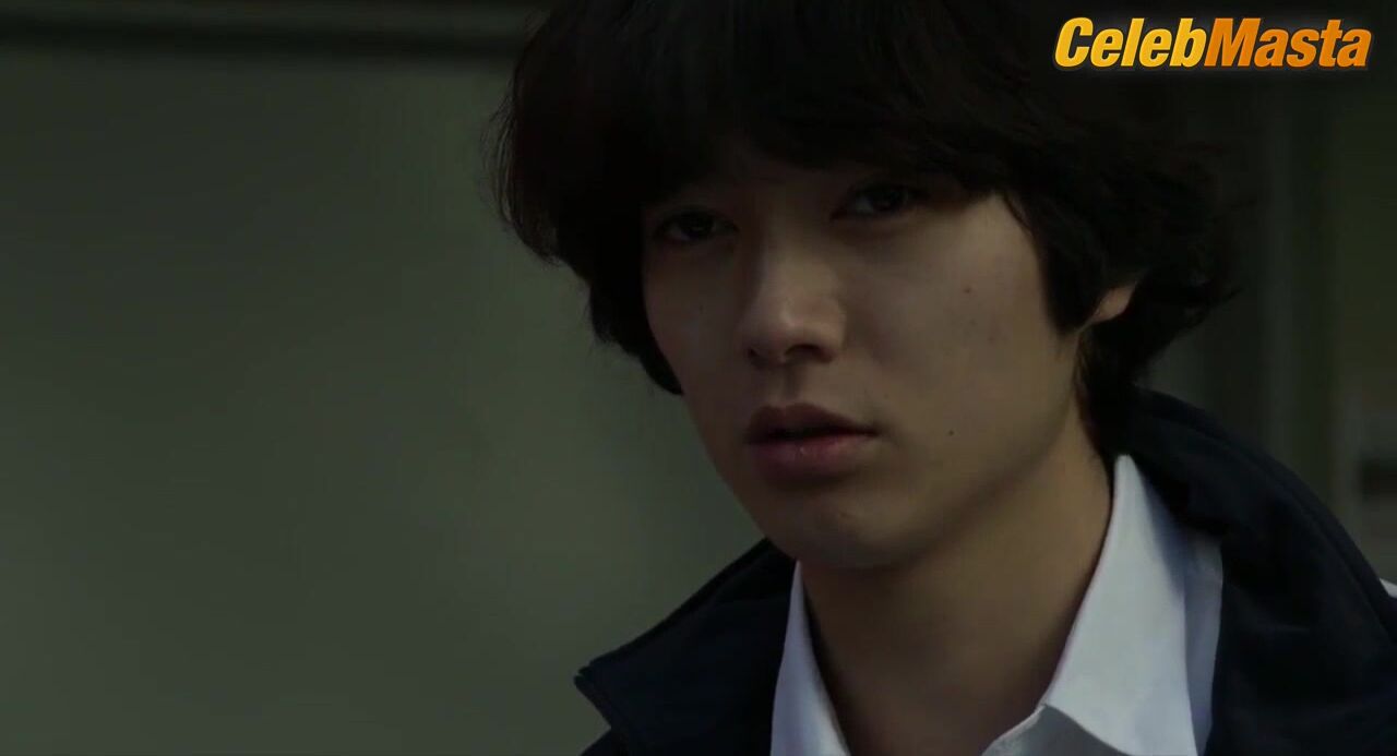 Eun-woo Lee Tits Scene From Kabukicho Love Hotel - Photo 2 of 5 photo 1