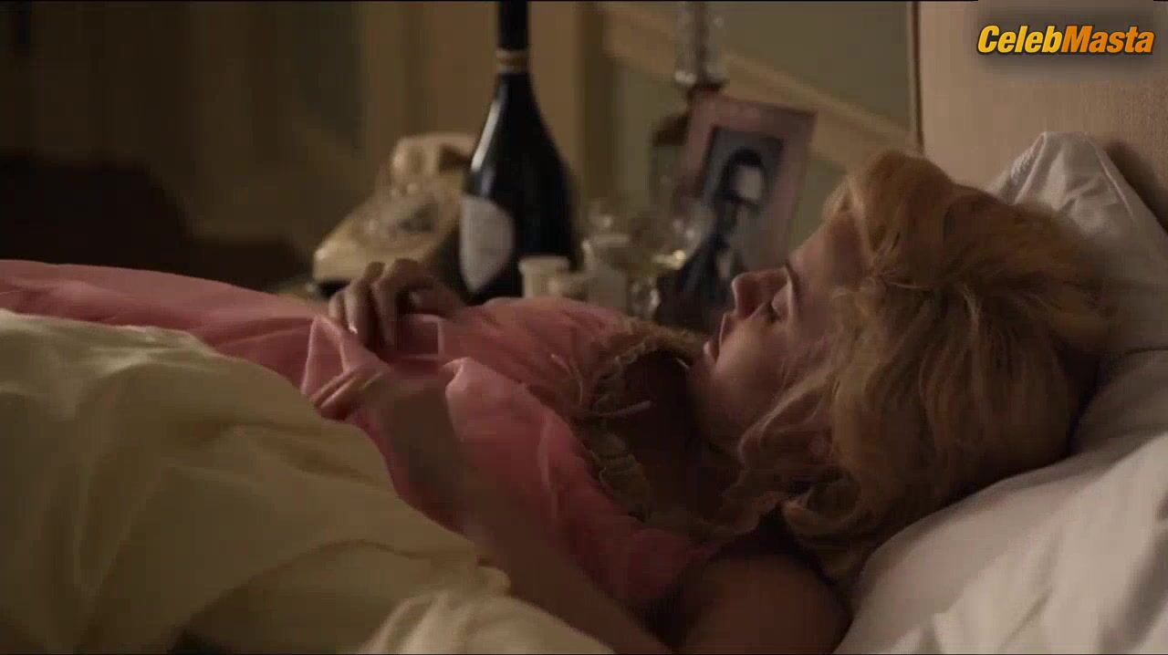 Kelli Garner Booty, Tits Scene From The Secret Life Of - Photo 3 of 5 photo 4