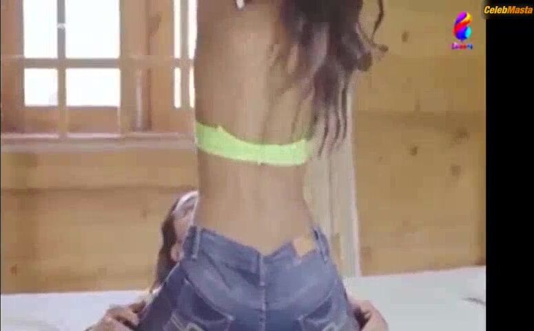 Nehal Vadoliya And Ritika Ansari Bare Tits Scene In Blood - Photo 2 of 5 photo 4