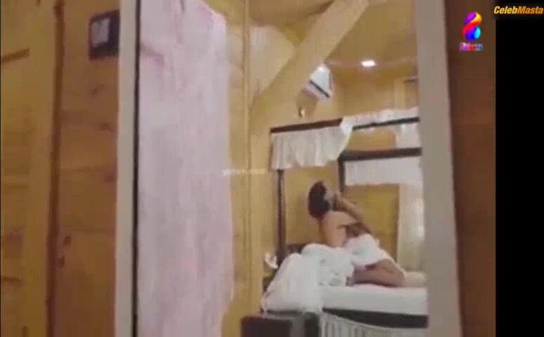 Nehal Vadoliya And Ritika Ansari Show Tits Scene In Blood - Photo 1 of 5 photo 2