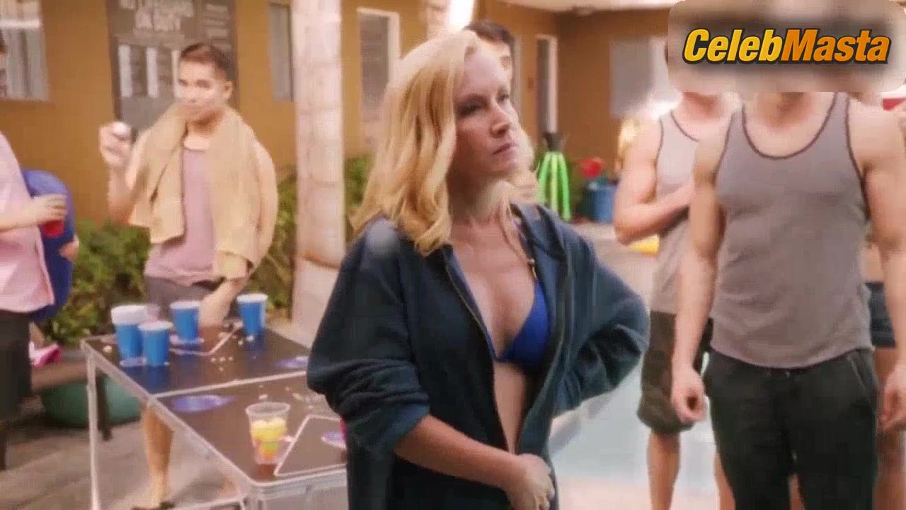 Angela Kinsey Kate Walsh And Bikini Scene In Bad Judge - Photo 2 of 5 photo 5