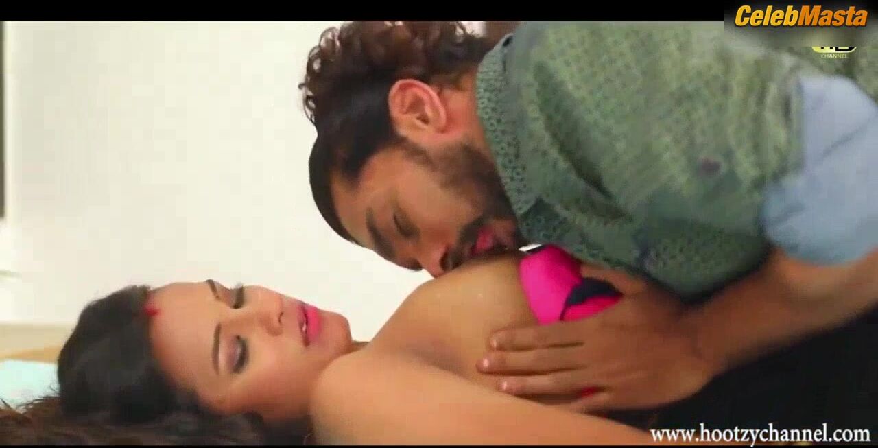 Ritika Ansari Tits Scene From Fareb - Photo 1 of 5 photo 2