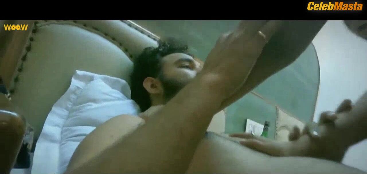 Ekta More Bares Breasts, Underwear Scene In Taxi - Photo 1 of 5 photo 5