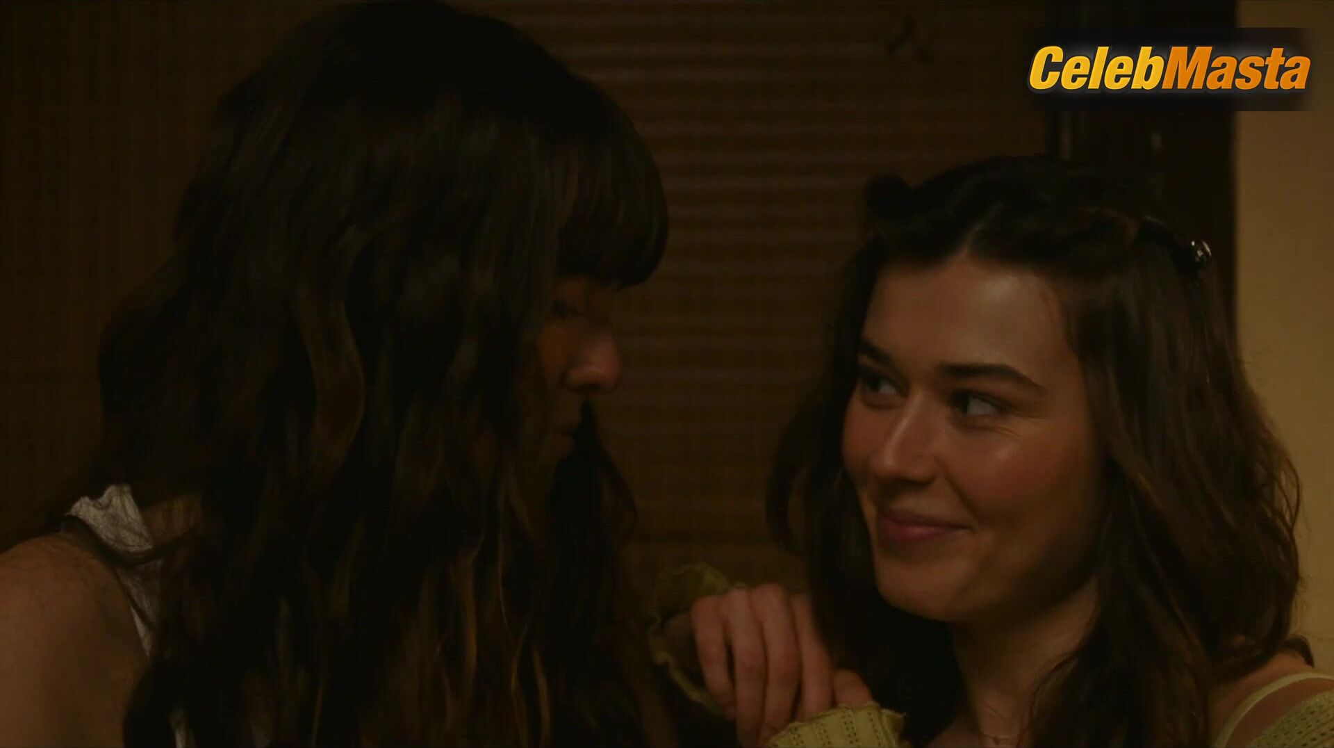 Ruby Cruz And Zoey Deutch Share A Lesbian Scene In The - Photo 1 of 5 photo 2
