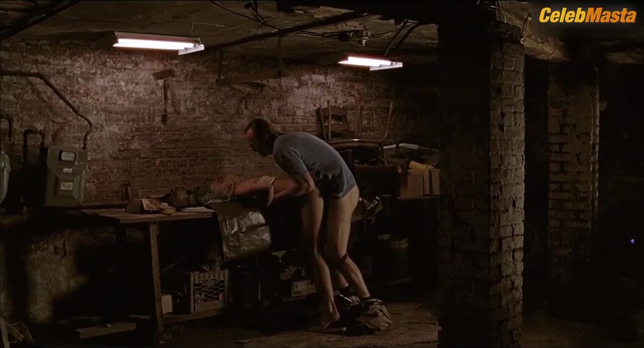 Maggie Gyllenhaal Boobs, Underwear Scene In Sherrybaby - Photo 1 of 5