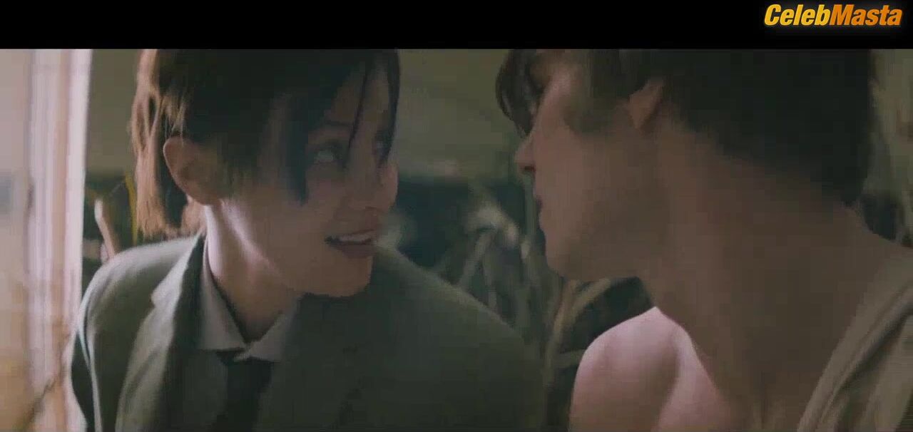 Sarah Gadon Reveals Boobs In Scene From Octavio Is Dead - Photo 1 of 5 photo 2