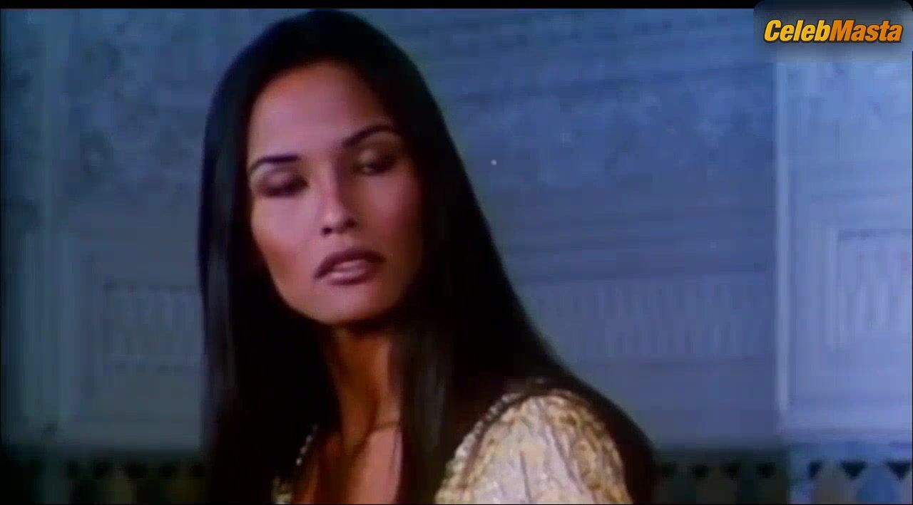 Laura Gemser Lesbian, Booty Scene From Famous T & A - Photo 2 of 5 photo 1