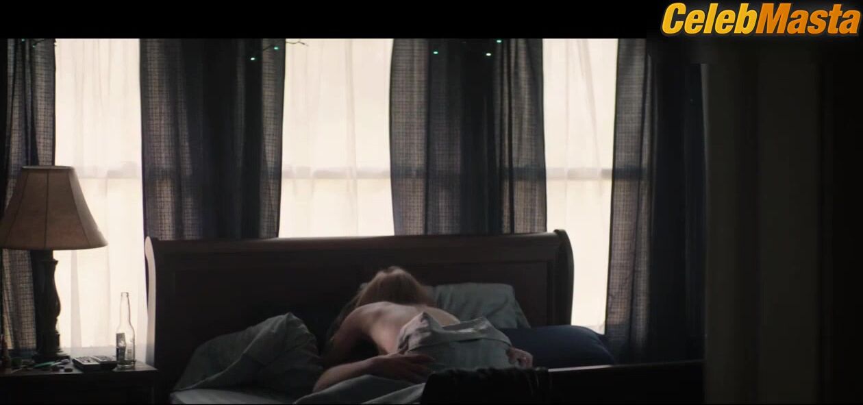 Zoey Deutch ’s Sexy Scene From Vincent N Roxxy - Photo 2 of 5 photo 5