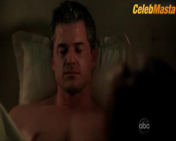 Kate Walsh Racy Scene In Private Practice - Photo 1 of 5