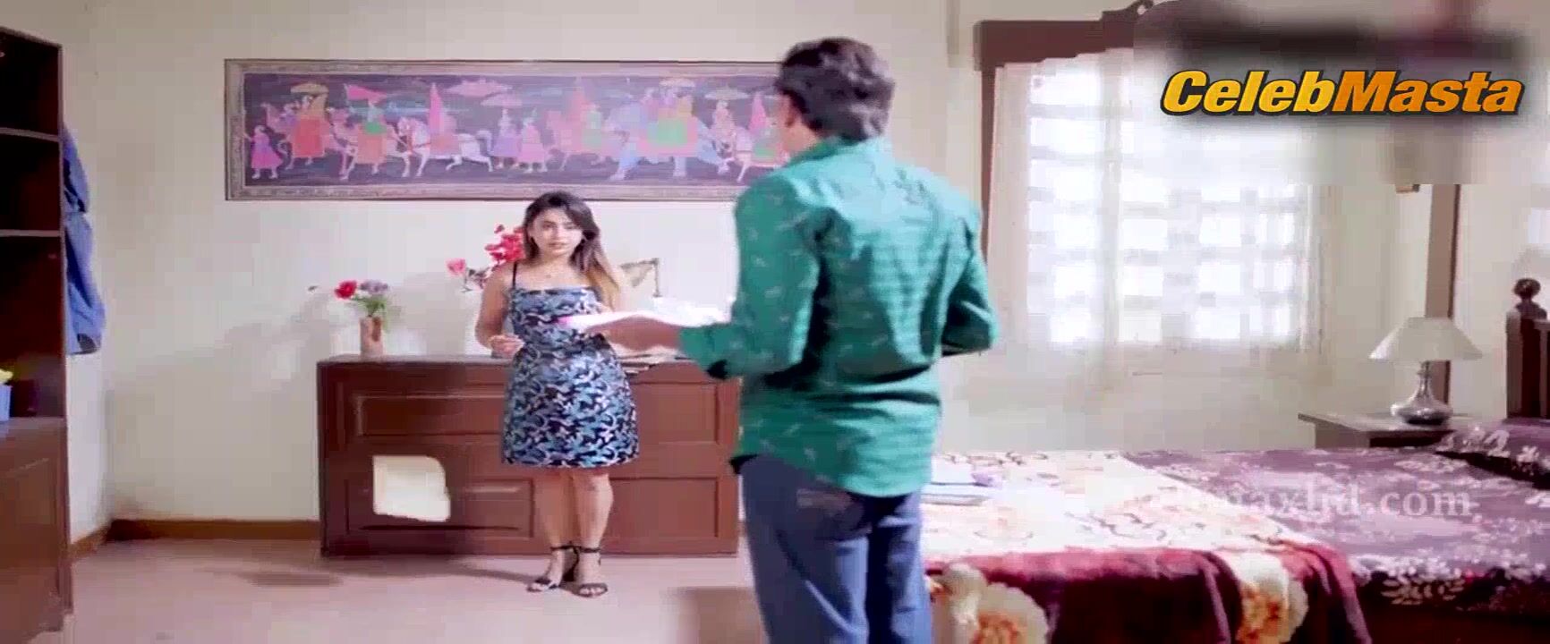 Aliya Ghosh Shyna Pillai, Priya Gamre And Steamy Scene - Photo 1 of 5
