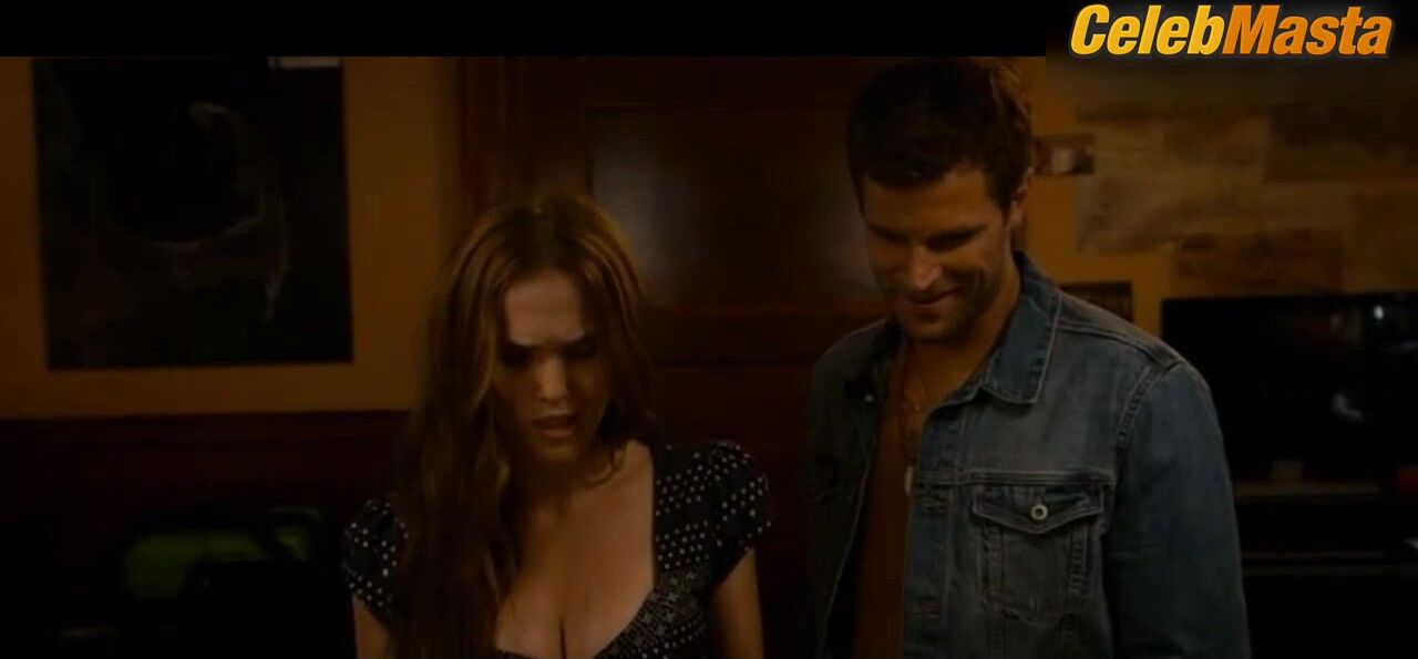 Zoey Deutch Tits Scene From Good Kids - Photo 1 of 5 photo 4