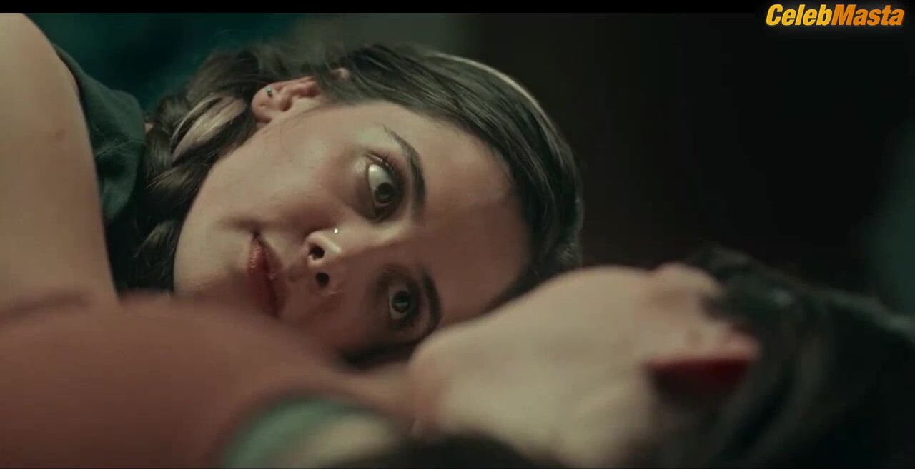 Regina Pavon Reveals Lesbian Scene In Dark Desire - Photo 5 of 5 photo 1