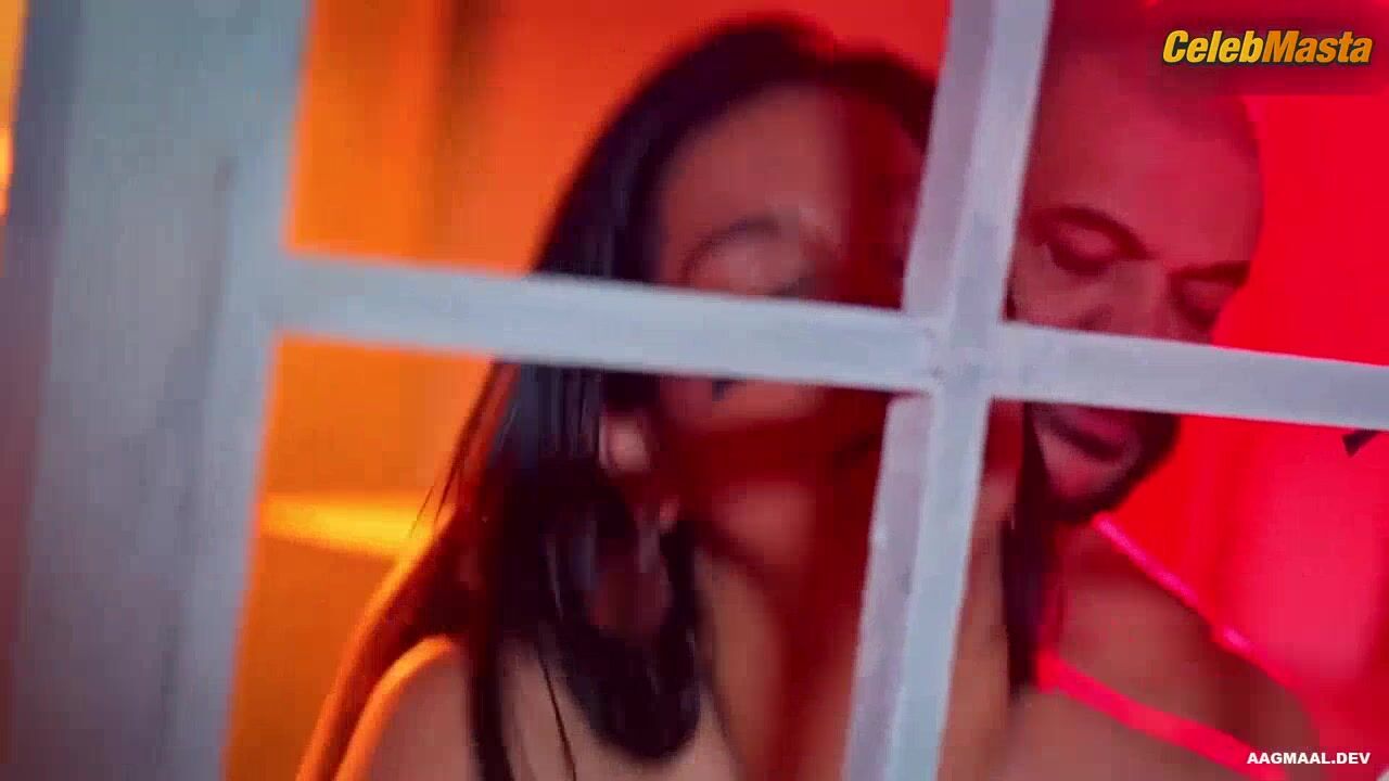 Priya Roy ’s Boobs Scene In Chitthi - Photo 1 of 5 photo 5