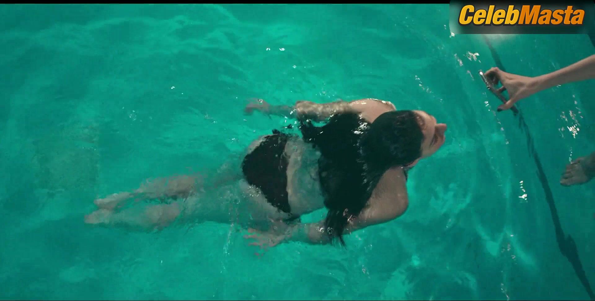 Regina Pavon Swimsuit Scene From Dark Desire - Photo 3 of 5 photo 2