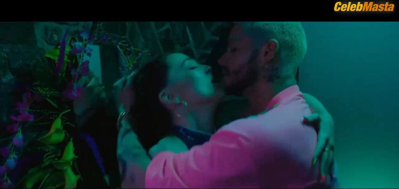 Zoey Deutch ’s Sexy Scene From Not Okay - Photo 1 of 5 photo 5