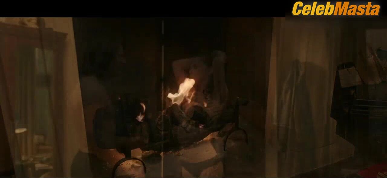 Zoey Deutch ’s Underwear Scene From Vampire Academy - Photo 1 of 5 photo 4