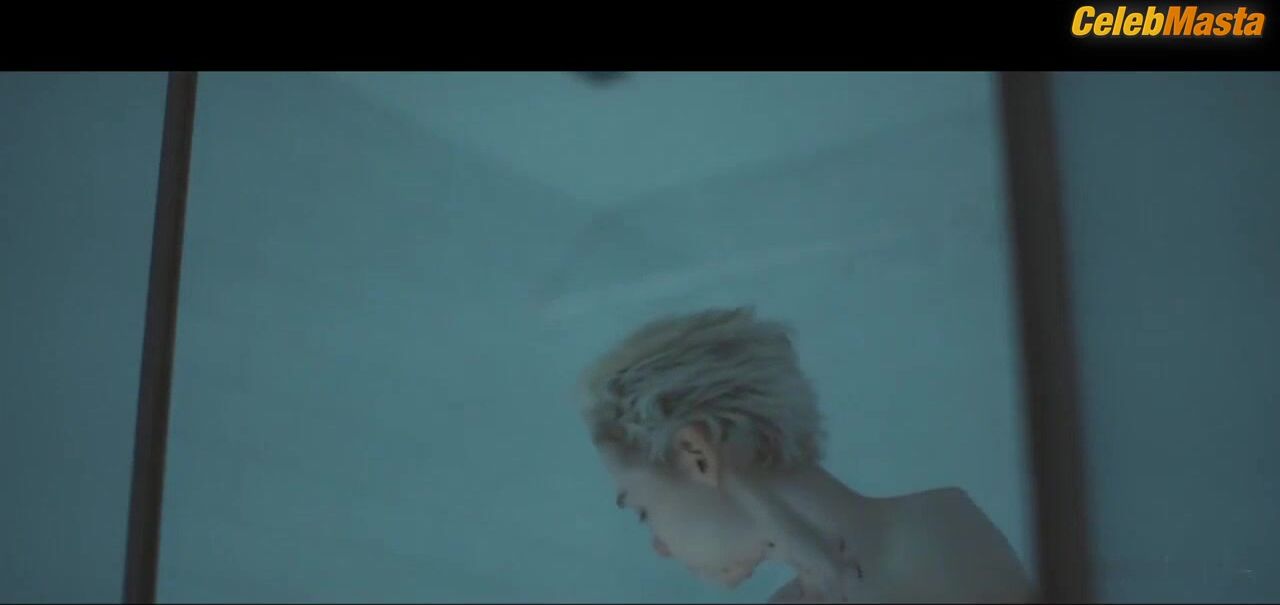 Julia Sarah Stone ’s Ass Scene From Come True - Photo 2 of 5 photo 5
