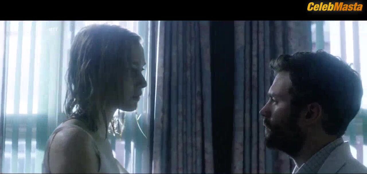 Sarah Gadon ’s Sexy Scene From The 9th Life Of - Photo 2 of 5 photo 5