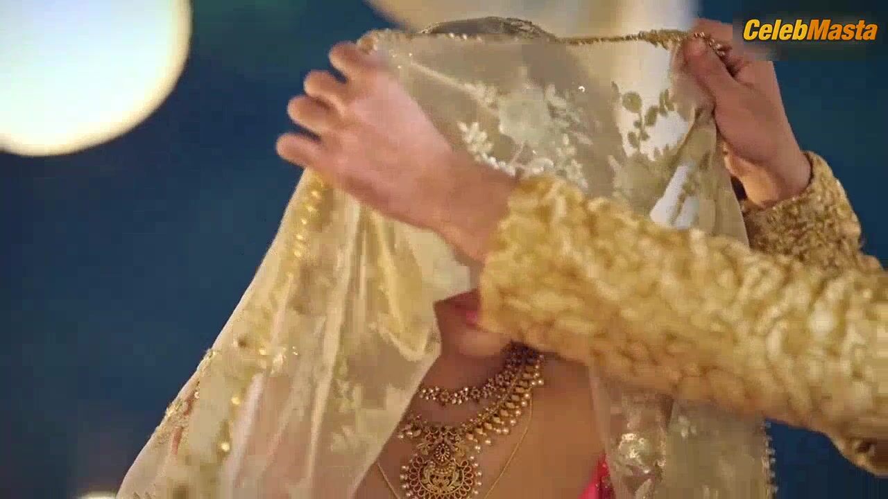 Priya Mishra ’s Steamy Scene In Mann Marzi - Photo 2 of 5 photo 1
