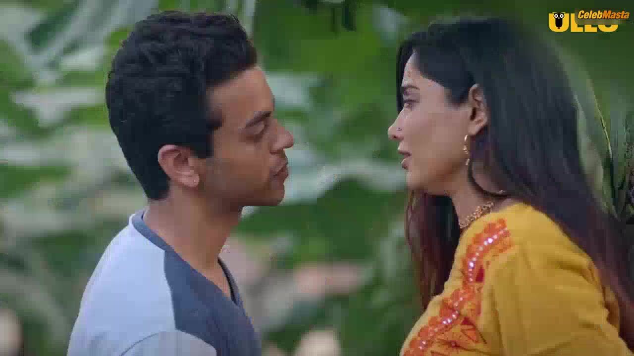 Priya Mishra Exposes Tits Scene In Mann Marzi - Photo 2 of 5 photo 1