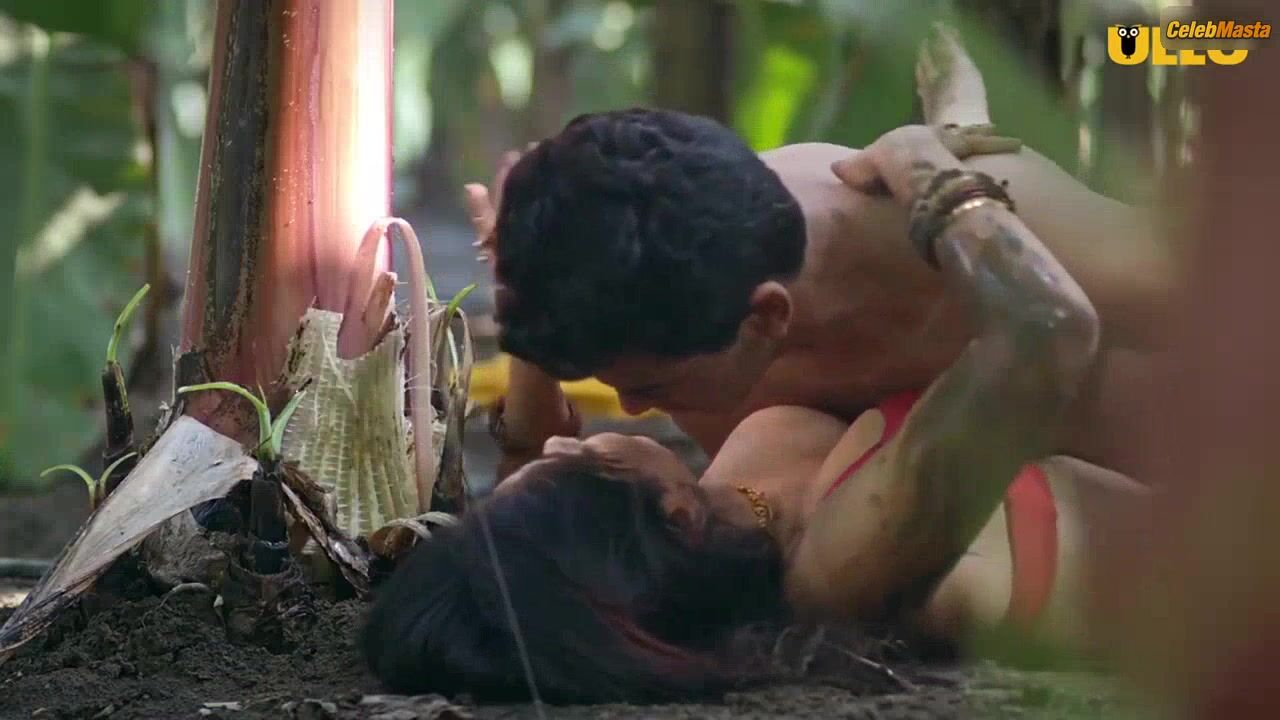 Priya Mishra Exposes Tits Scene In Mann Marzi - Photo 2 of 5 photo 4