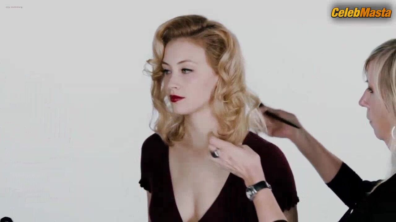 Sarah Gadon Tits Scene In Antiviral - Photo 1 of 5 photo 5